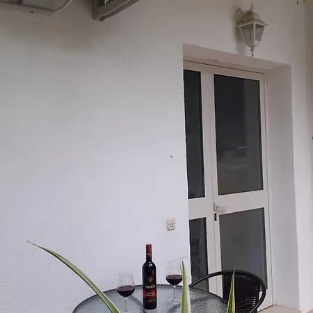 M&m's Small Green Apartment